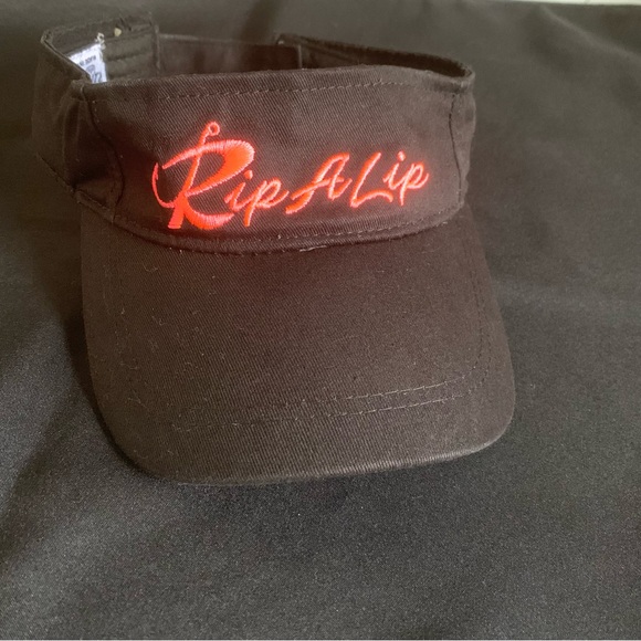 Rip a lip visor - Picture 1 of 3